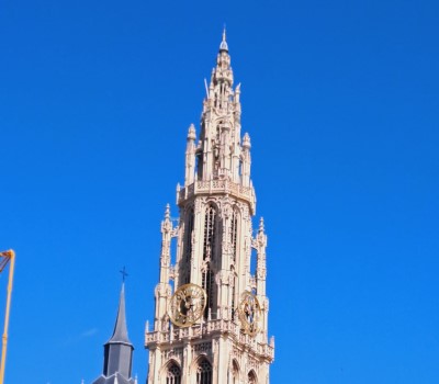 Schoolexcursie Antwerpen nze Lieve Vrouwekathedraal